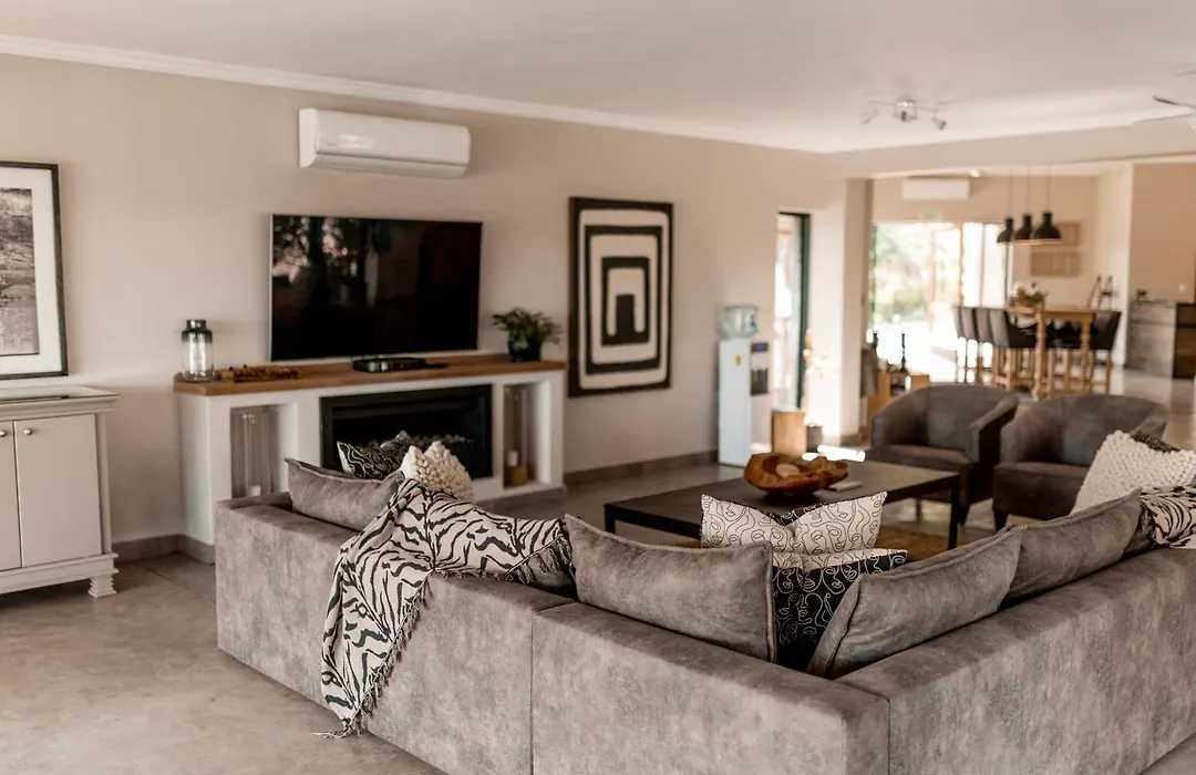 Little Kubu Lodge-1